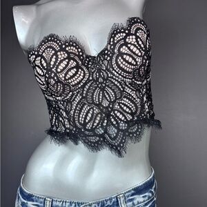 Dynamite Black/Beige Lace Strapless Bustier Crop Top